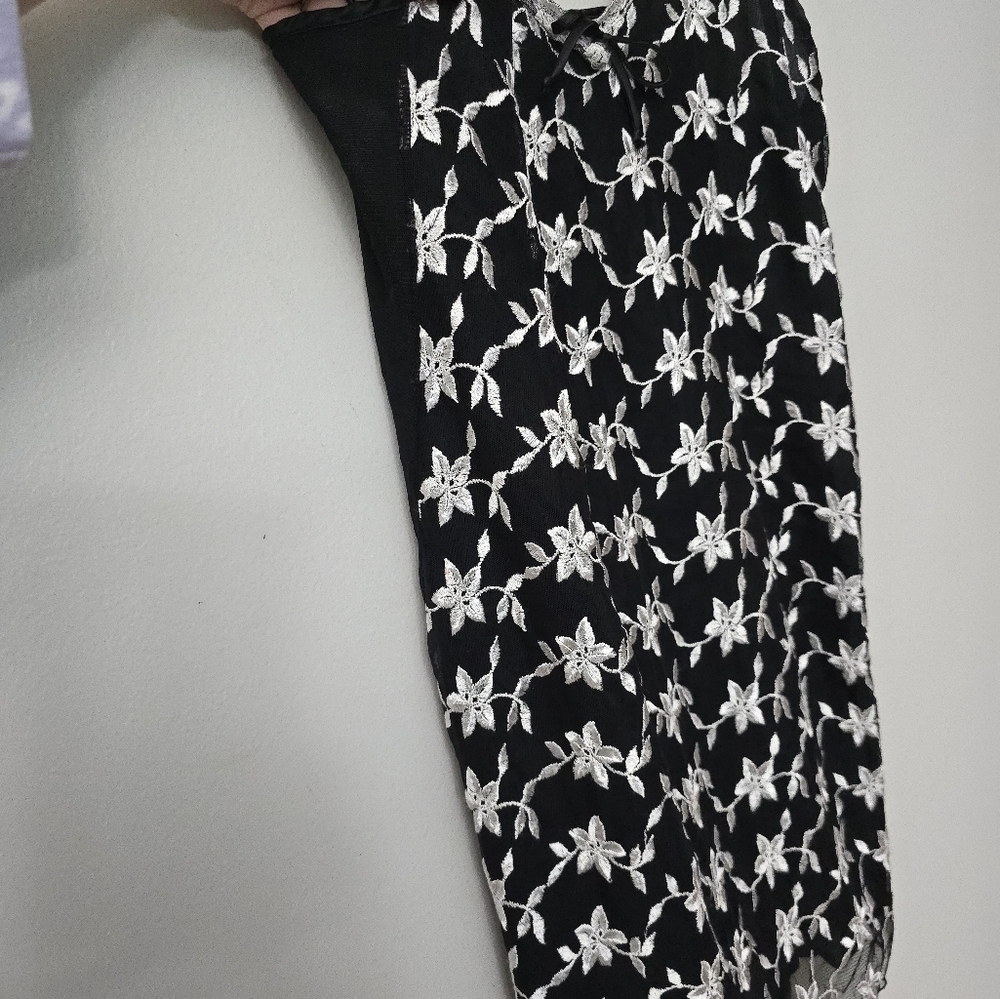 Cliche Vtg Womens Black Embroidered White Sheer Nightie Dress Sz L Sweetheart - Picture 3 of 9